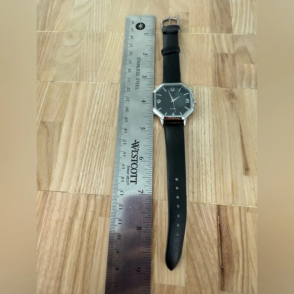 Unbranded black dial octagonal fashion watch NEW BATTERY